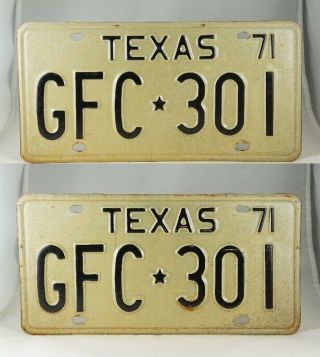 1971 Texas Passenger License Plate Pair -