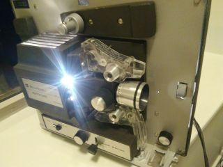 Vintage Bell And Howell Autoload 8mm 8 Model 462a Movie Projector -