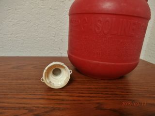 VINTAGE EAGLE 1.  25 GAL.  ROUND VENTED GAS CAN/WITH SCREENED POUR SPOUT/CAP 2