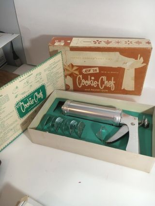 Vintage Cookie Chef Trig - O - Matic Cookie Pastry Gun Icing Decorator Complete