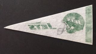 VINTAGE 1980 ' S YORK JETS MINI FOOTBALL PENNANT Banner Flag 4x9 3