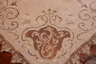 Vintage Fab Petite Linen Tablecloth 34x34 Gorgeous Cut Work Lace Embroidery, 2