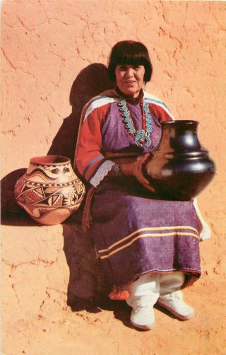 Vintage Postcard Maria Martinez Pottery Maker & 2 Of Her Pots,  San Ildefonso Nm