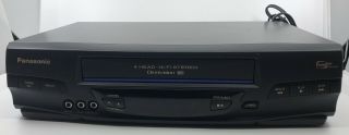 Panasonic Pv - V4540 Vcr/vhs Player Recorder Omnivision 4 Head,  Av Cables