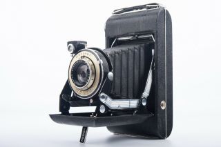 Eastman Kodak Vigilant Six 20 Camera With Anastigmat 103mm F/4.  5 Near V19
