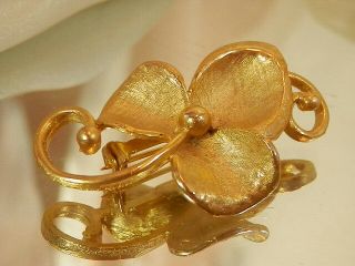 Pretty Vintage 60 ' s Brushed Gold Tone Three Leaf Modernist Flower Brooch 341s7 3
