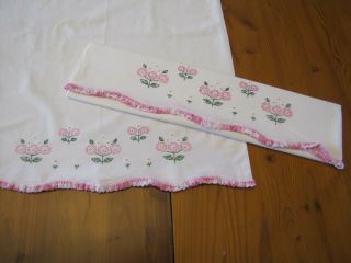 2 Vtg Embroidered Pink Flower Embroidery White Cotton Pillow Case Retro Cottage