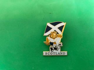Vintage Scotland Football Enamel Badge 18