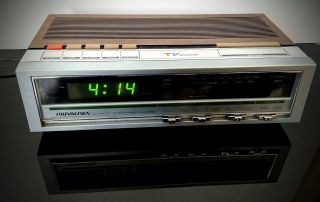 Vintage Soundesign 3770 - B Alarm / Clock Radio Am Fm 1980s
