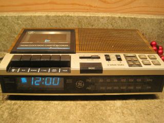 General Electric Fm/am Clock Radio Cassette Recorder Vintage Model.  7 - 4956b