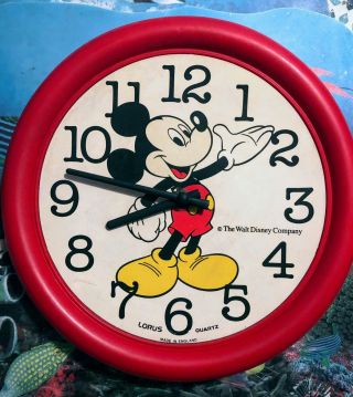 Vtg Walt Disney Company Mickey Mouse Wall Clock Lorus Quartz Great