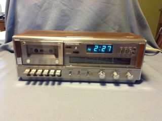 Vintage Soundesign 3850 - B Am/fm Radio Electronic Clock Cassette Recorder