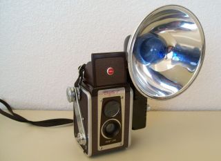Vintage 1950’s Kodak Duaflex Iv 620 Film Box Camera W/ Kodet Lens & Flash Unit