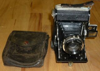 Vintage Zeiss Ikon Ikonta 520 Folding Camera With Leather Case.
