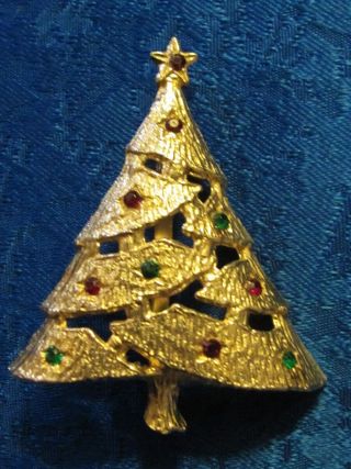 Lovely Vintage Christmas Tree Brooch Pin Red & Green Rhinestones Gold Tone