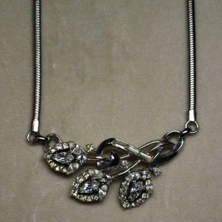Crown Trifari Vtg Silver Tone Crystal Rhinestone Flower Pendant Necklace