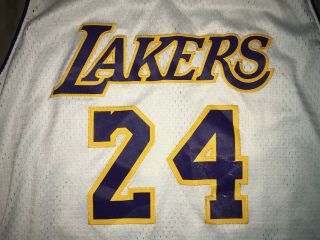 Kobe Bryant Los Angeles Lakers Men ' s XL Adidas Swingman NBA Jersey 3