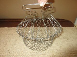 Vintage Collapsible Wire Mesh Egg Basket - Euc