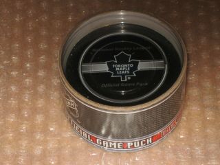 TORONTO MAPLE LEAFS OFFICIAL GAME PUCK NHL 2006 - 2009,  tube packaging 3