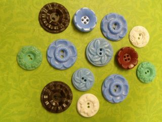 Vintage Buttons Blue Brown Green Burgundy White 18 - 22mm Sew Craft Quilt Knit