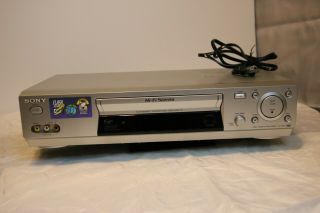 Sony Slv - N88 Video Cassette Recorder Vhs And