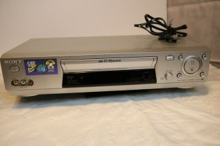 Sony SLV - N88 Video Cassette Recorder VHS and 3