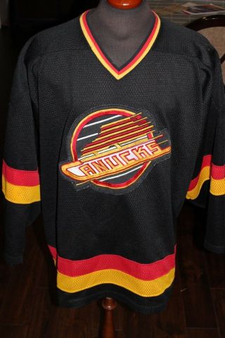 Vintage Vancouver Canucks Nhl Jersey Size X - Large Xl 16 Made In Canada Stitched