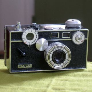 1954 Vintage Argus C 3 35mm Rangefinder Camera " The Brick " Classic