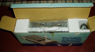 Vintage Realistic CTR - 70 Portable Cassette Recorder/Tape Player Orig Box NOS 3