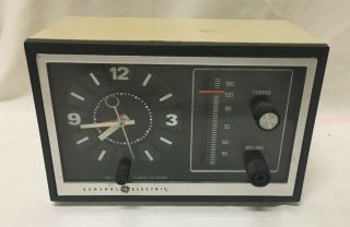 Vintage General Electric Am Radio Alarm Clock 7 - 4725a 50 