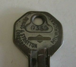 Vintage General Motors Key - Replacement Key For Holden - Gm Branding - No 9359