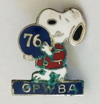 Gpwba Bowling Association Snoopy Peanuts 1976 Pin Badge Rare Vintage (a9)