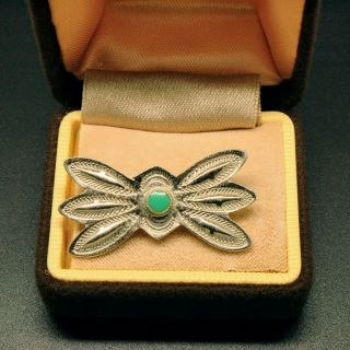 Vintage Jewellery Stylish Silver Tone And Green Stone Brooch Pin