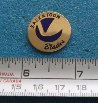 Saskatoon Blades Whl West Junior Hockey League Pin 9185