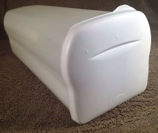 Vintage Rubbermaid Bread Keeper Storage 380a,  With Slide Out Tray,