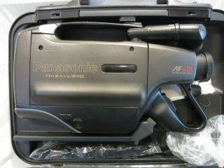 Panasonic Omnimovie Vhs Camcorder Pv 704 (no)