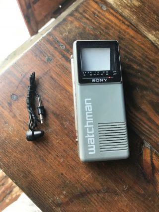 1986 Vintage Sony Watchman Fd - 10a Handheld Mobile Tv Retro 80s Tv Portable