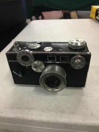 Vintage Argus Camera With F/3.  5 50mm Argus Coated Cintar