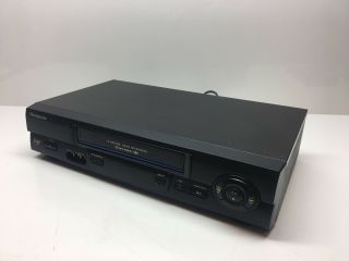 Panasonic PV - V4611 VHS VCR and fully functional with A/V cable NO REMOTE 2