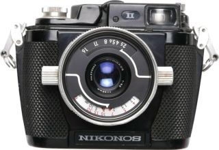 Nikonos Ii Underwater Nikon Film Camera W - Nikkor 1:2.  5 F=35mm Lens