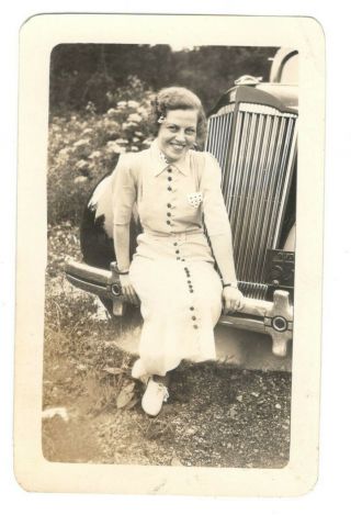 Vintage Photo Pretty Young Woman Posing On Classic Car 1940 
