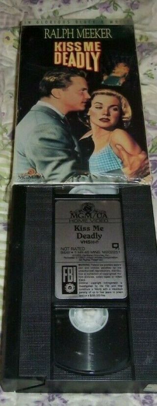 Kiss Me Deadly (vhs,  1997,  Vintage Classics) Ralph Meeker