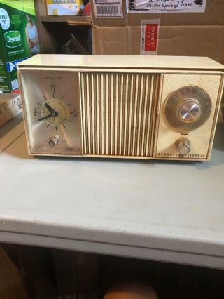 Vintage 1960s General Electric White Clock Am Band Tube Radio - Parts