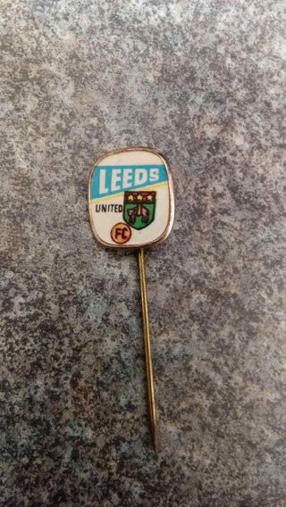 Vintage Leeds United B.  A.  B Stick Pin Badge
