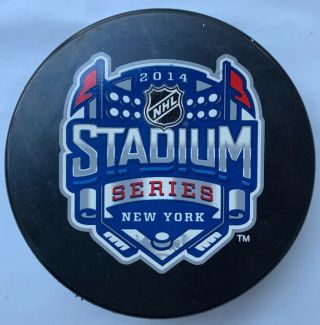 2014 Stadium Series York Nhl In Glas Co Slovakia Official Hockey Puck