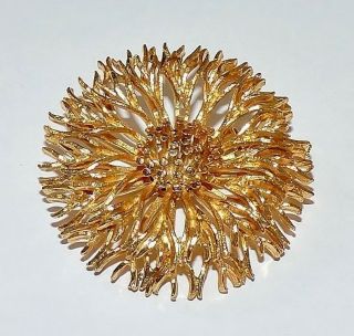 2432 Vintage Textured Goldtone Figural Mum Flower Brooch Pin