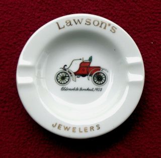 Very Cool Vintage Ash Tray With A 1903 Oldsmobile Runabout In The Center