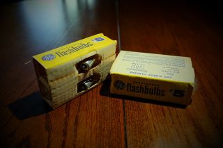 Two Packages (8 Bulbs) Vintage Ge Flashbulbs 5 For Camera