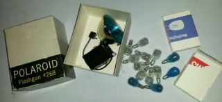 Polaroid Flashgun 268 With 13 M3 Flash Bulbs 4 Blue 9 Clear