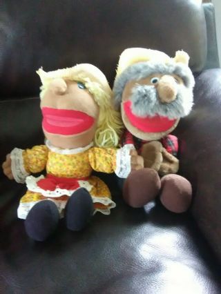 Vintage Collectable Hee Haw Shotgun Red And Miss Daisy Stuffed Doll